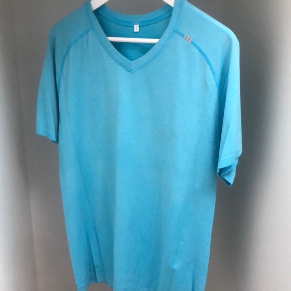 Lululemon classic vneck workout shirt - Picture 1 of 4